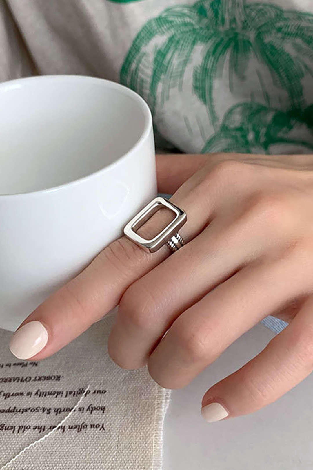 Geometric Opening Ring