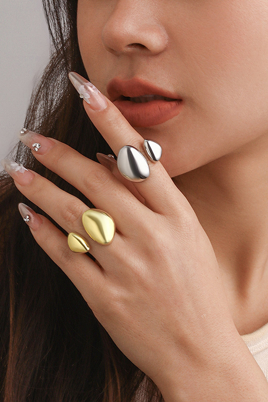 Asymmetrical Curved Opening Ring