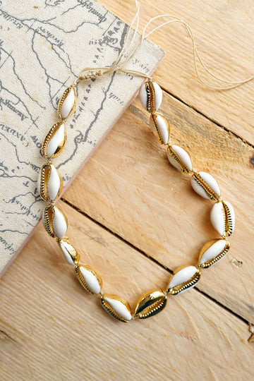 Metallic Shell Necklace