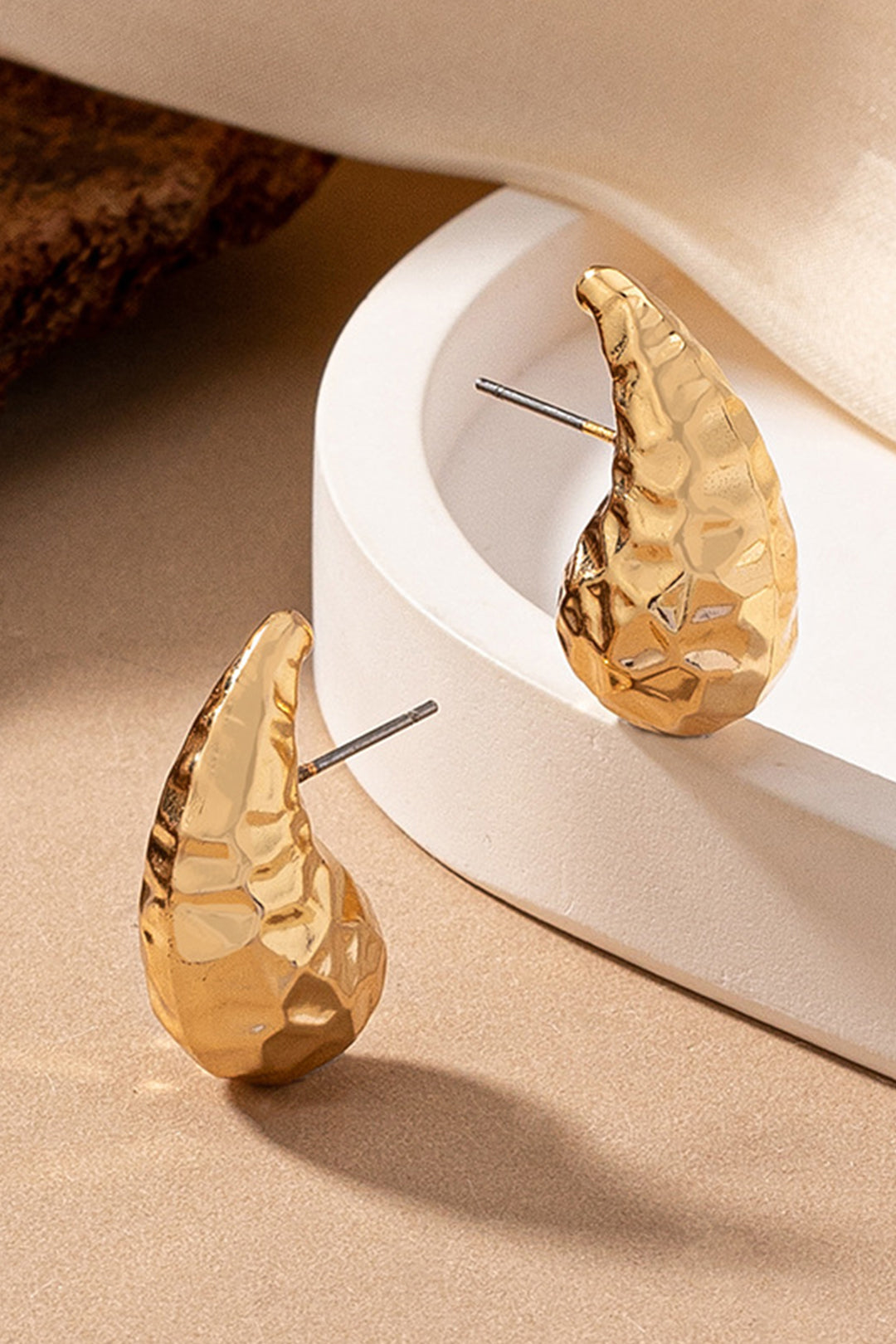 Teardrop-shaped Earrings