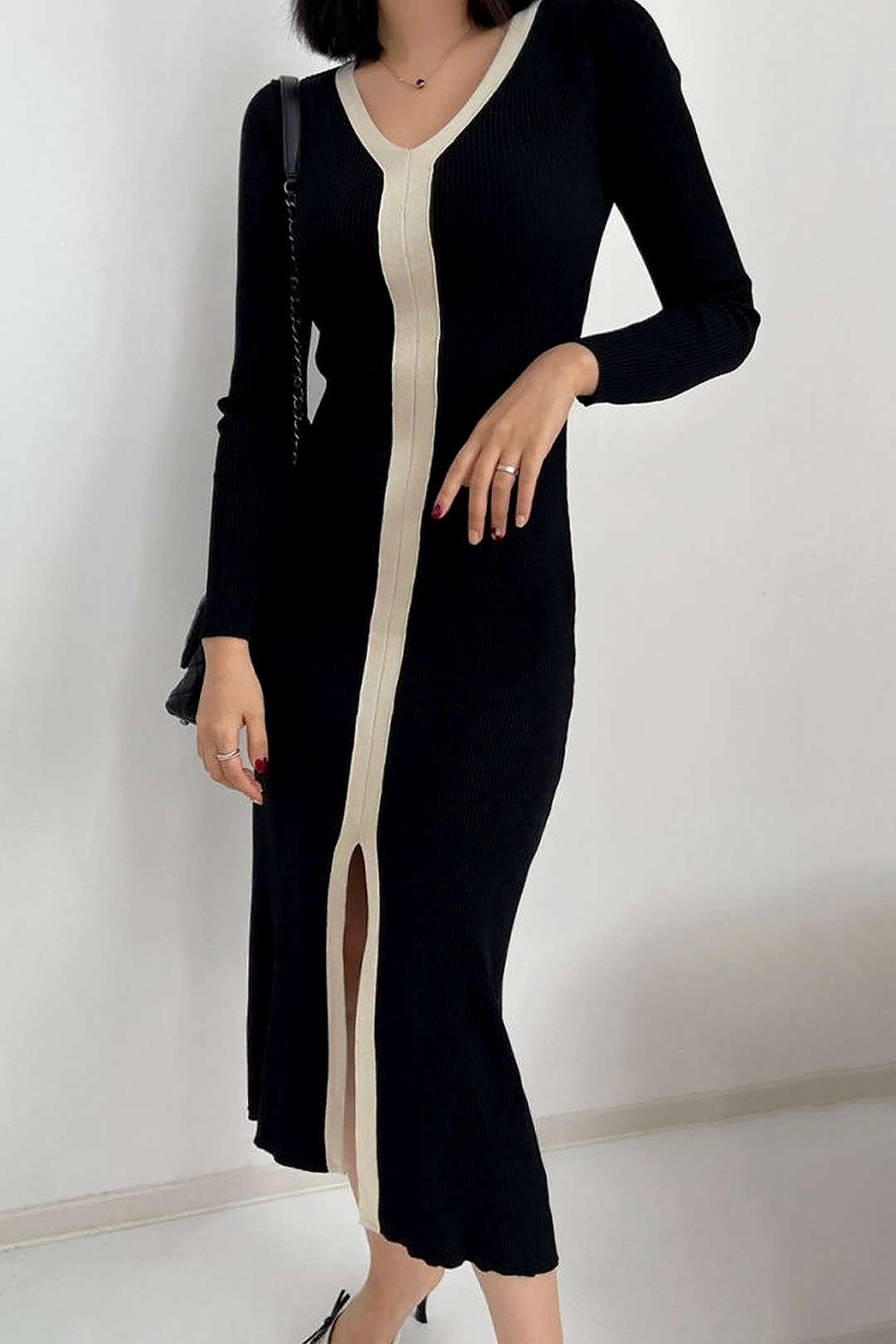 Contrast Trim Slit V-neck Long Sleeve Knit Dress